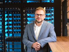 Працюємо на відновлення країни