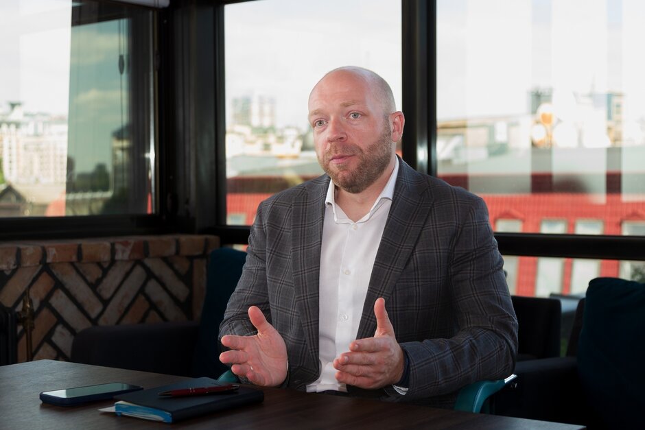 Віталій Кучер, Член правління та фінансовий директор Credit Agricole-2